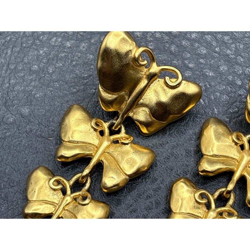Vintage 80s Givenchy Gold Tone Butterfly Pearl Drop Dangle Pierced Earrings - Picture 3 of 16
